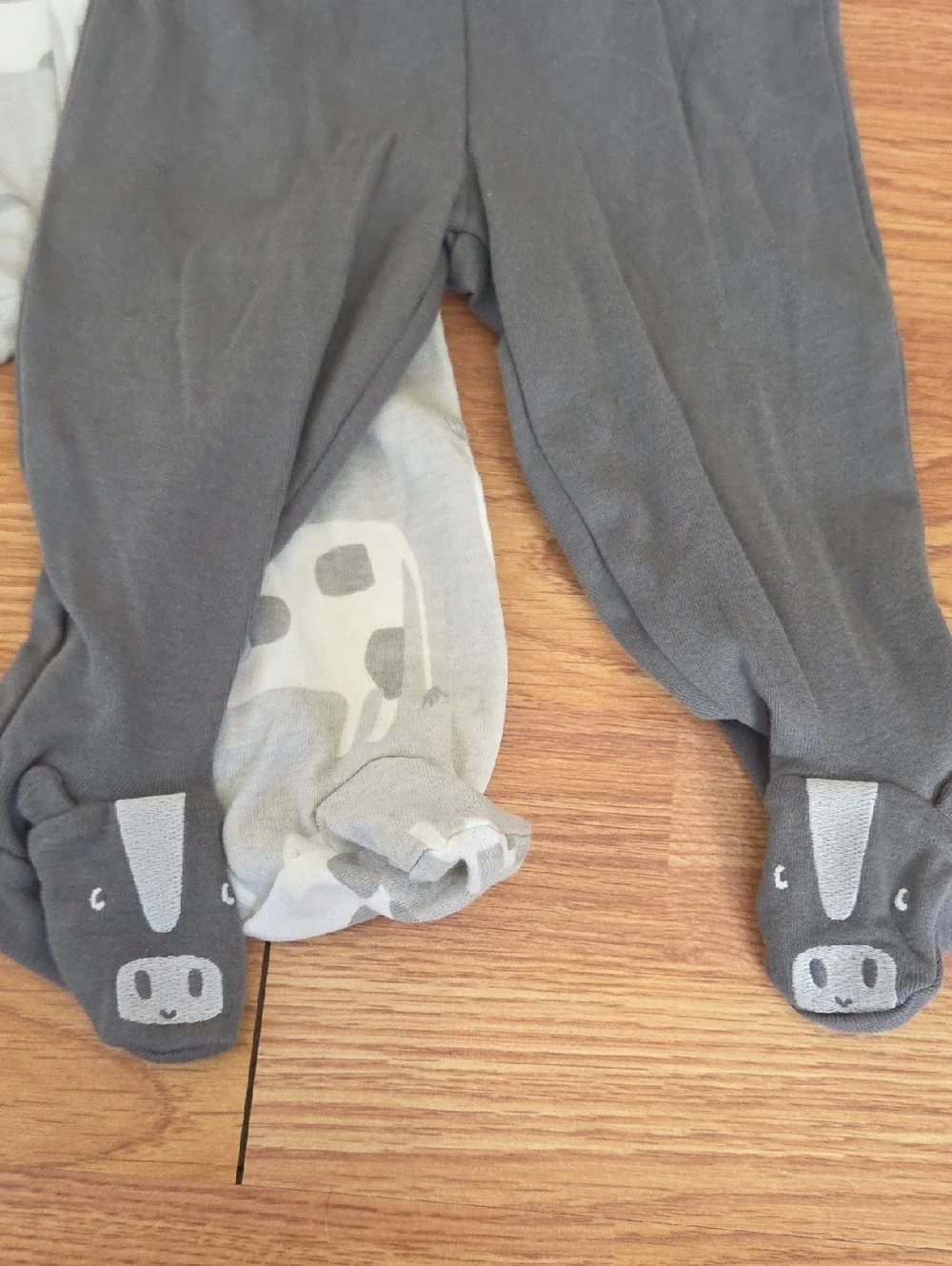 Carter's 6 Months Neutral Cow Bodysuit Footie and Pants 2pc Gray Farm New